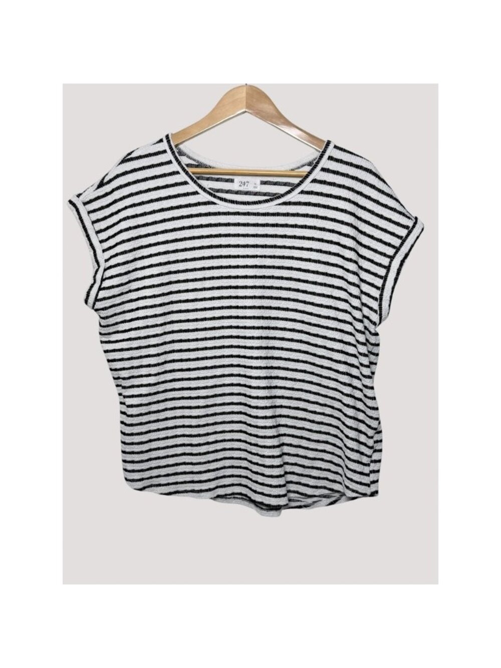 Maurices 24/7 Striped Top Women XL White Black Textured Cap Sleeve Crew Neck